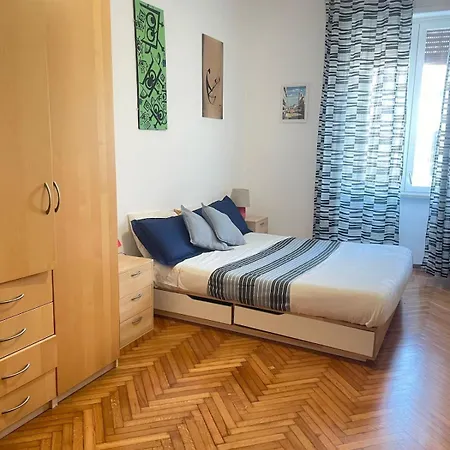 Апартаменты Accogliente E Vicino Al Centro *
